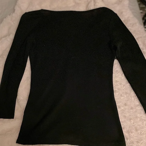 🔥Guess 3/4 sleeve top - Picture 4 of 4